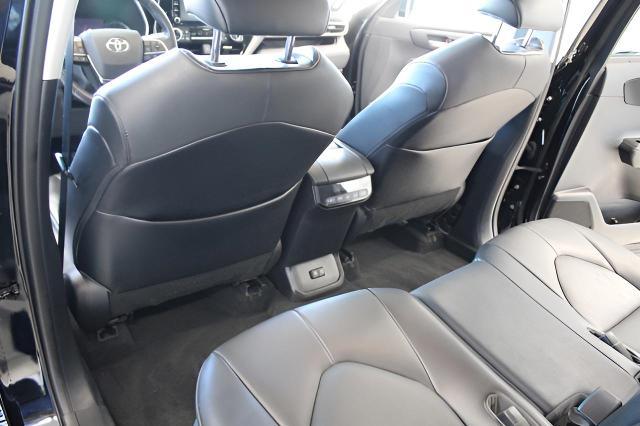 2021 Toyota Highlander Vehicle Photo in Green Bay, WI 54304
