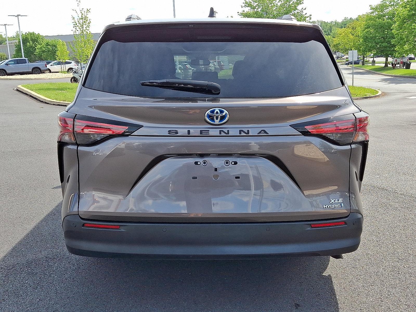 2021 Toyota Sienna Vehicle Photo in Harrisburg, PA 17111