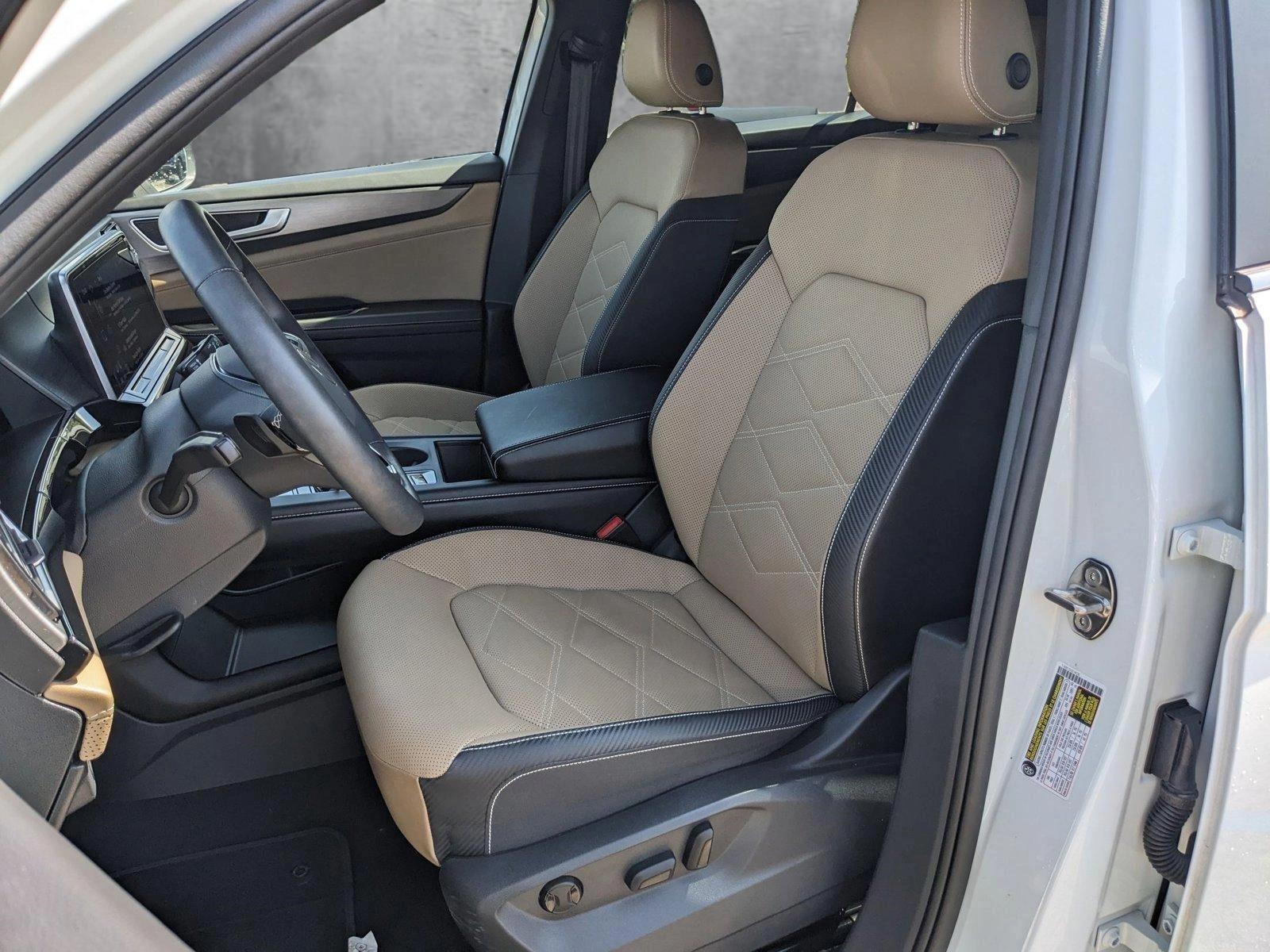 2024 Volkswagen Atlas Cross Sport Vehicle Photo in HOUSTON, TX 77034-5009