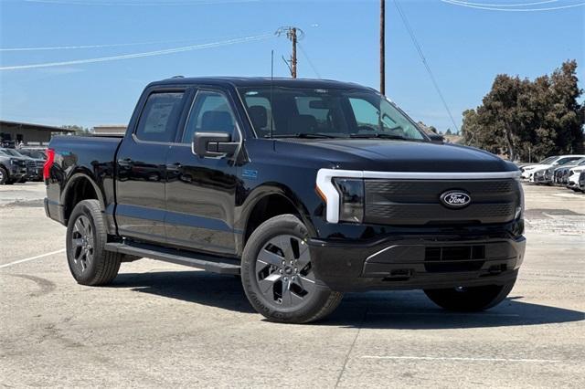 2025 Ford F-150 Lightning Flash's photo