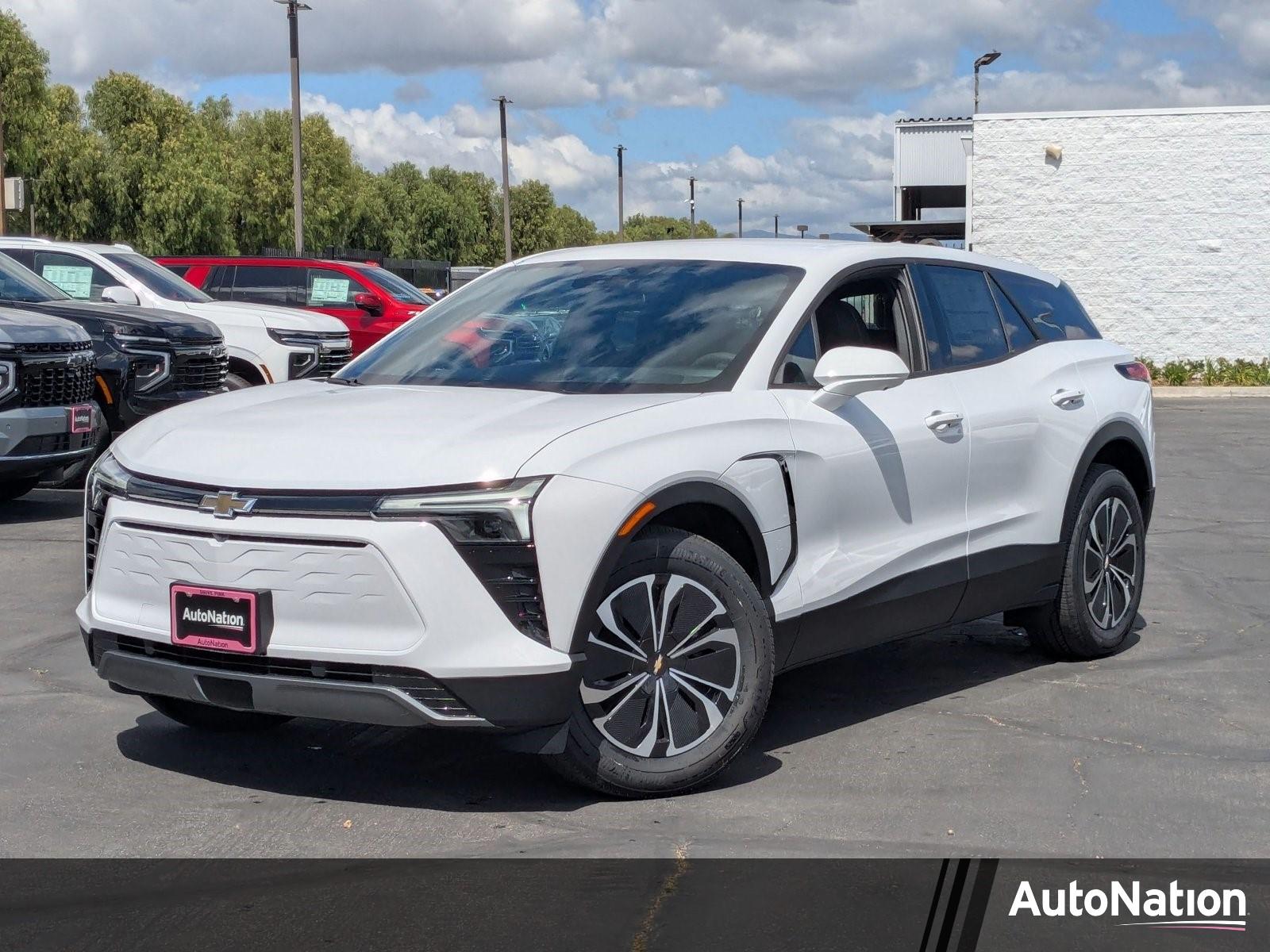 2025 Chevrolet Blazer EV Vehicle Photo in VALENCIA, CA 91355-1705