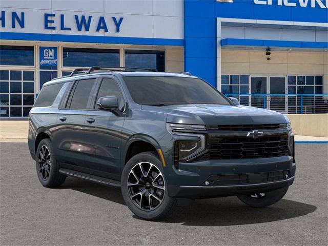 2025 Chevrolet Suburban Vehicle Photo in ENGLEWOOD, CO 80113-6708