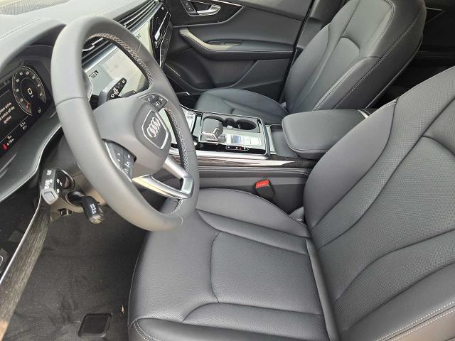 2025 Audi Q7 Vehicle Photo in SUGAR LAND, TX 77478