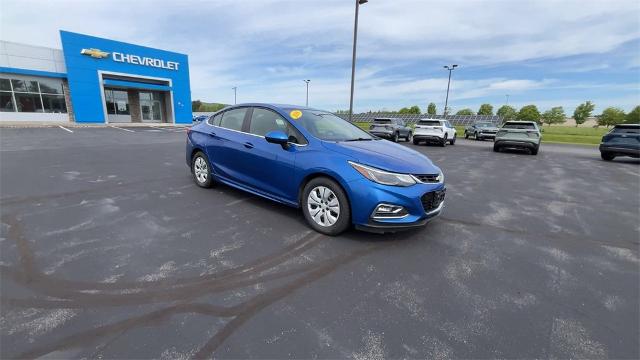 2018 Chevrolet Cruze Vehicle Photo in TULLY, NY 13159-3159