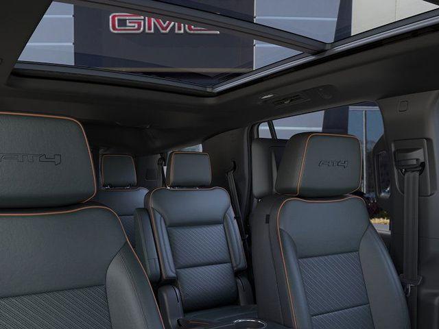 2025 GMC Yukon Vehicle Photo in DANBURY, CT 06810-5034