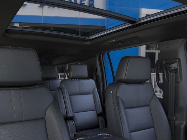2025 Chevrolet Suburban Vehicle Photo in INDEPENDENCE, MO 64055-1314