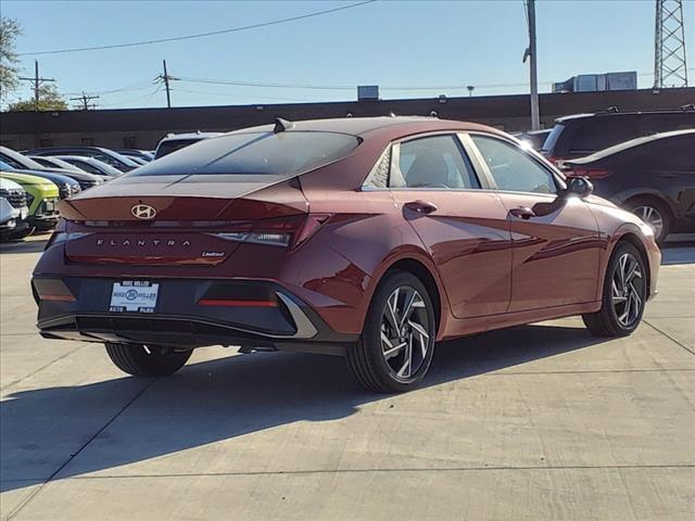 2025 Hyundai ELANTRA Vehicle Photo in Peoria, IL 61615