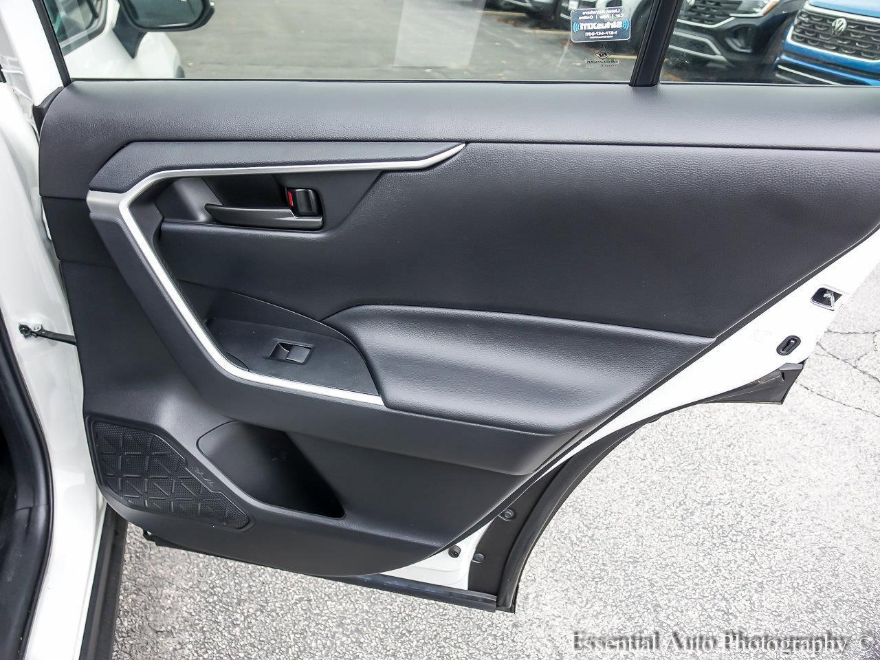 2021 Toyota RAV4 Vehicle Photo in Saint Charles, IL 60174