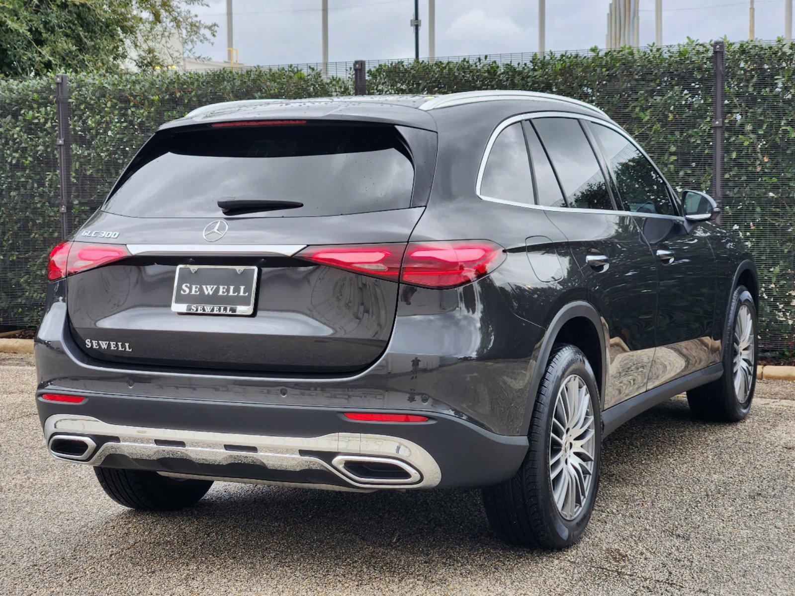 2024 Mercedes-Benz GLC Vehicle Photo in HOUSTON, TX 77079