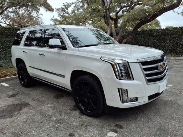 2017 Cadillac Escalade Vehicle Photo in San Antonio, TX 78230-1001