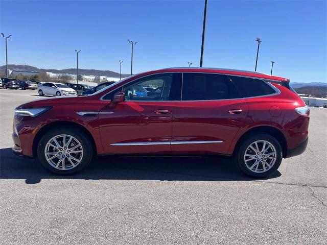 2024 Buick Enclave Vehicle Photo in ALCOA, TN 37701-3235