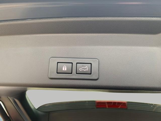 2023 Subaru Ascent Vehicle Photo in Oshkosh, WI 54904