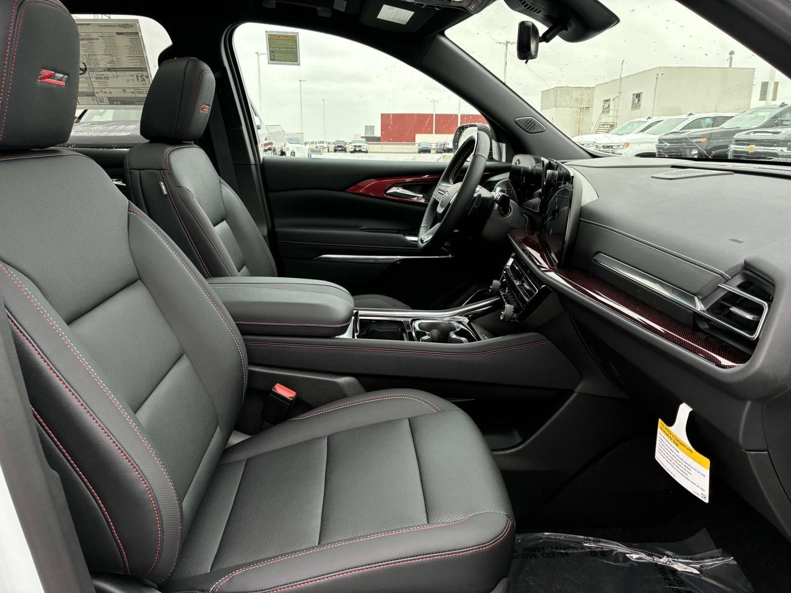 2025 Chevrolet Traverse Vehicle Photo in LOS ANGELES, CA 90007-3794