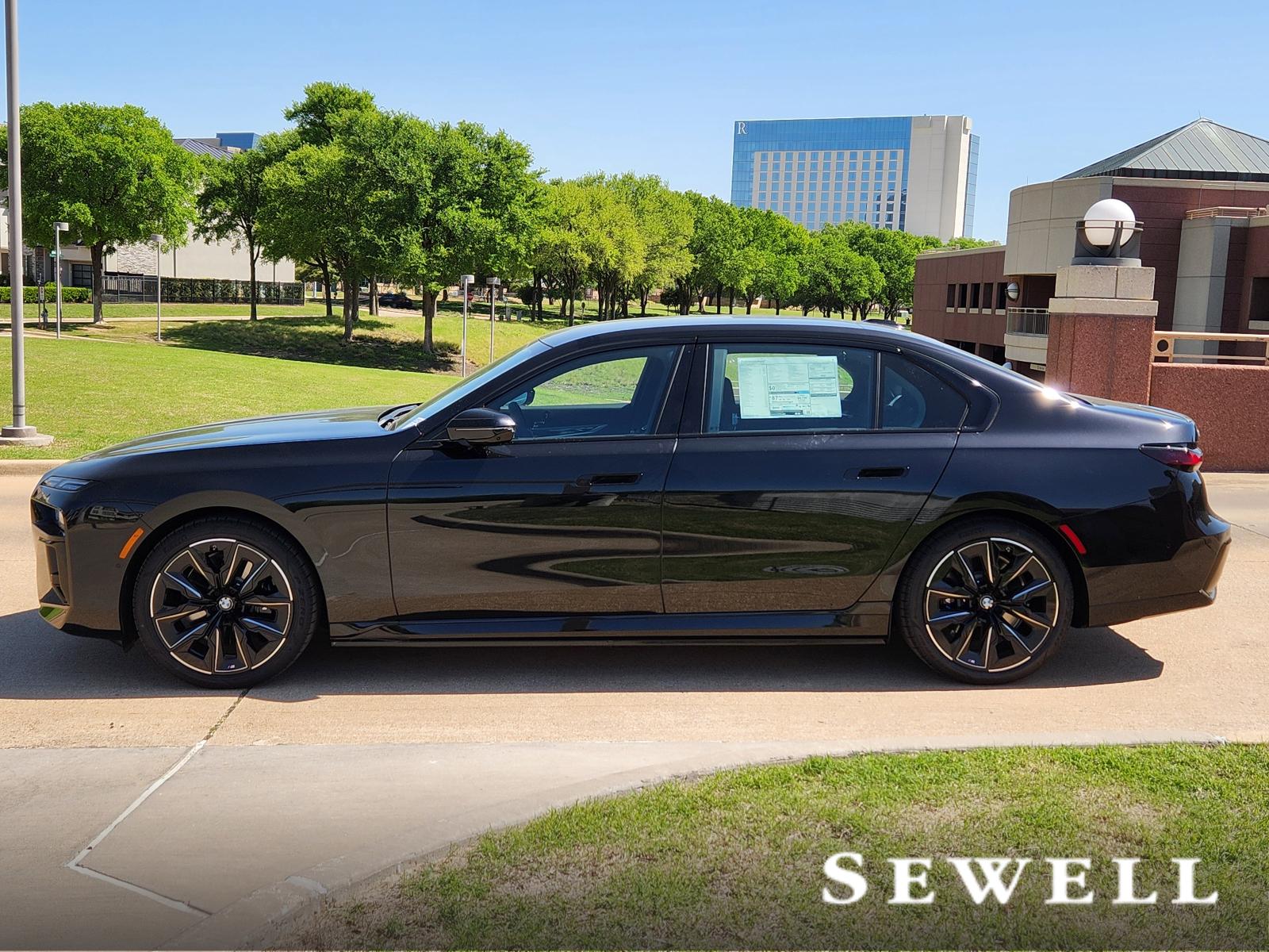 2025 BMW i7 Vehicle Photo in PLANO, TX 75024