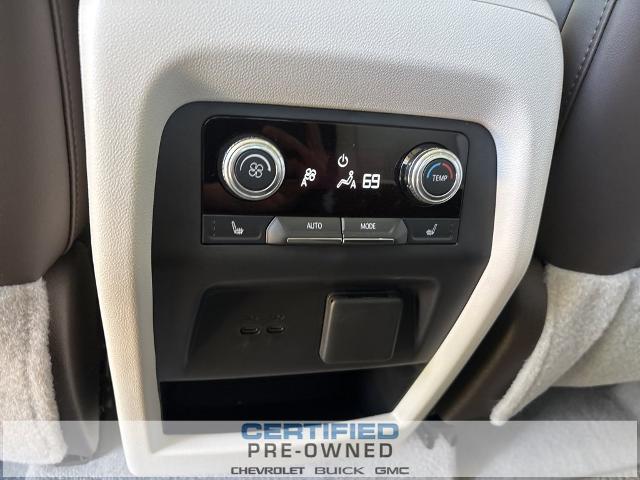 2024 GMC Acadia Vehicle Photo in MANHATTAN, KS 66502-5036