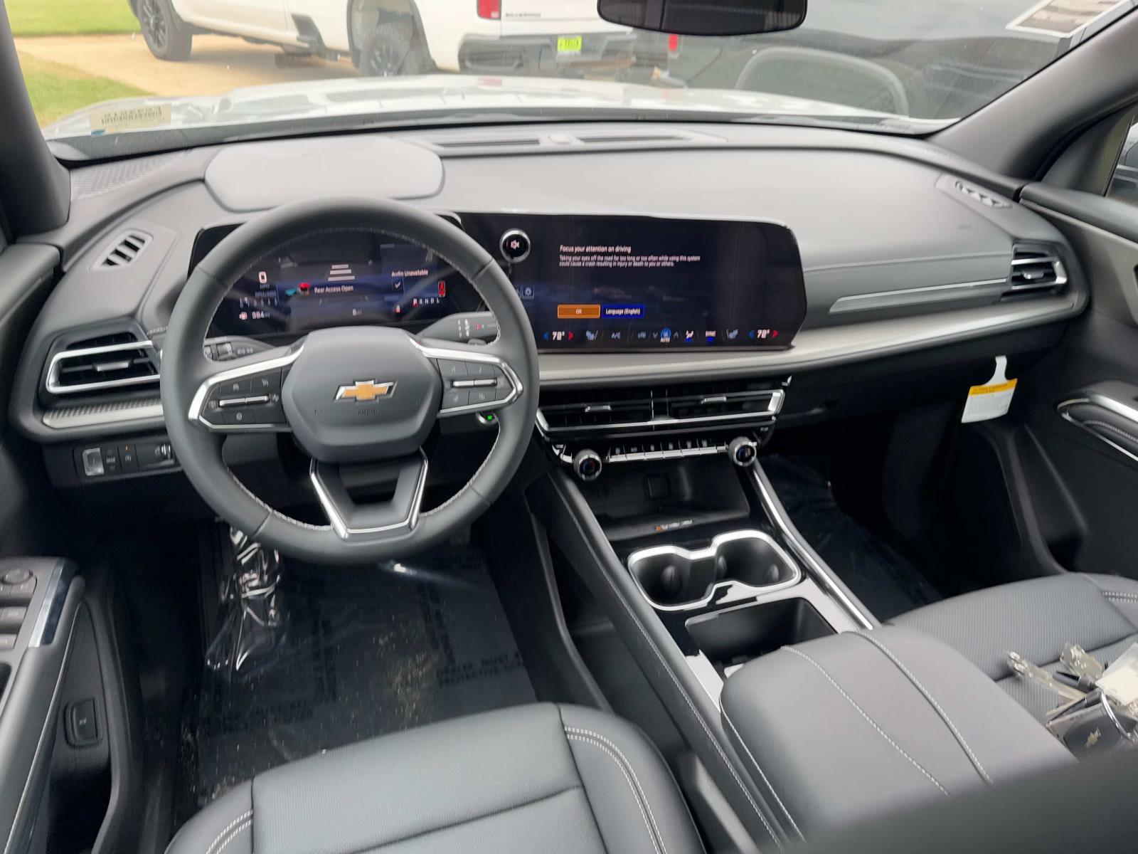2025 Chevrolet Traverse Vehicle Photo in LOS ANGELES, CA 90007-3794