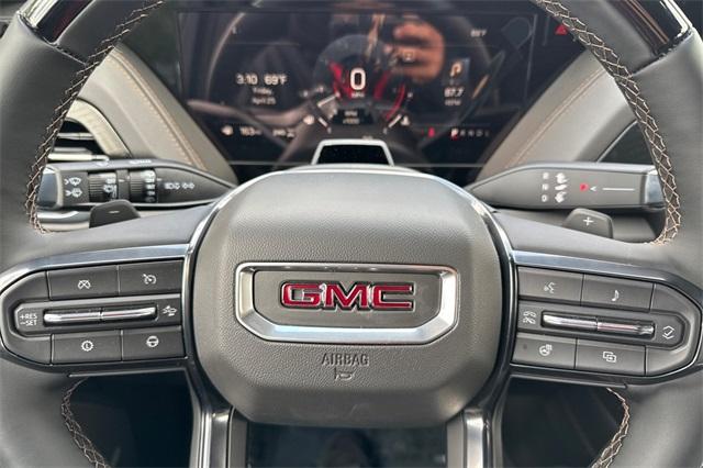 2025 GMC Yukon XL Vehicle Photo in ELK GROVE, CA 95757-8703