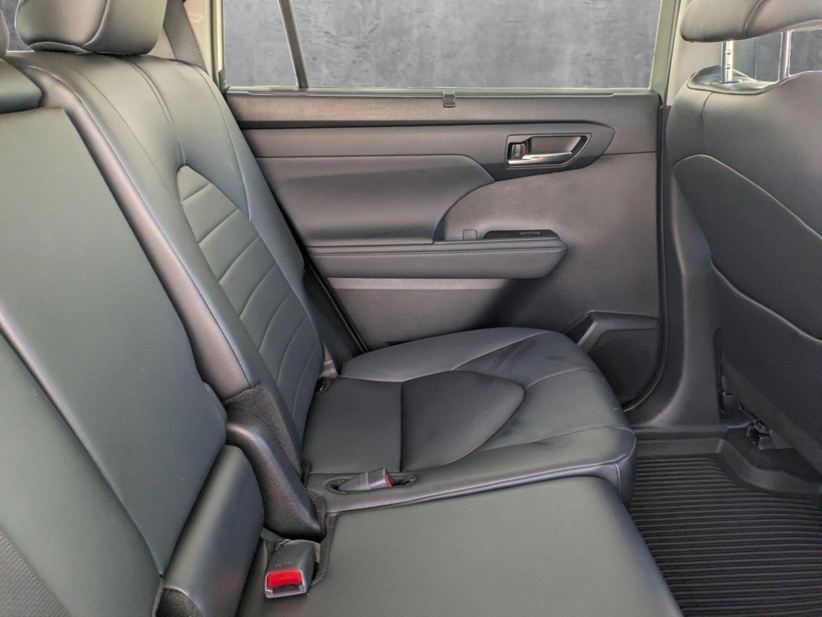 2024 Toyota Highlander Vehicle Photo in Winter Park, FL 32792