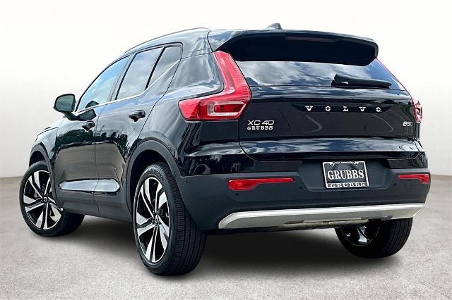 2025 Volvo XC40 Vehicle Photo in Houston, TX 77007