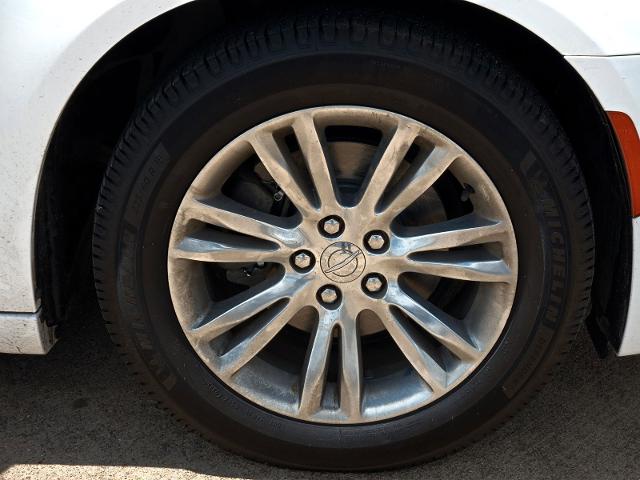 2018 Chrysler 300 Vehicle Photo in Weatherford, TX 76087