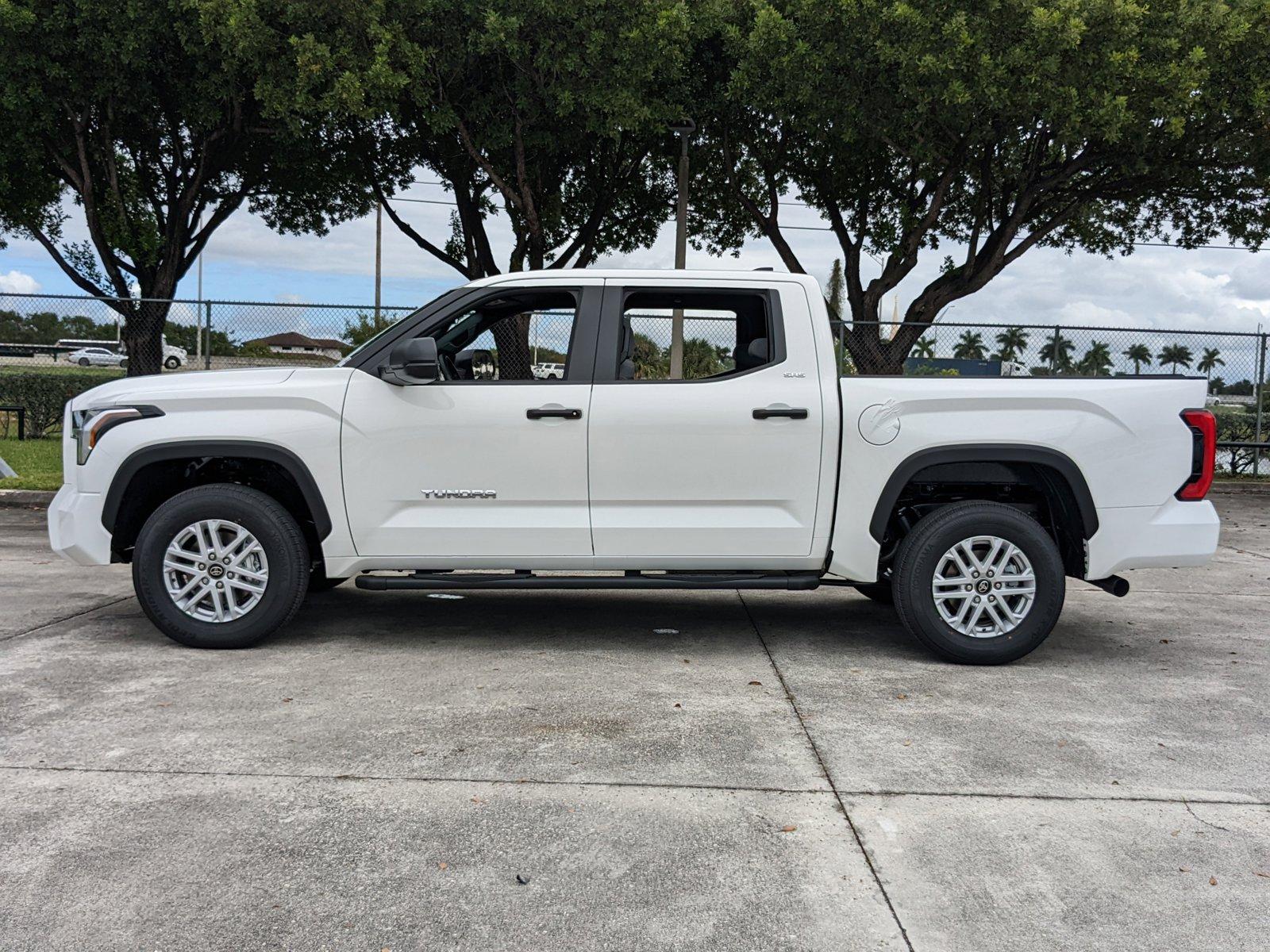 2025 Toyota Tundra 4WD Vehicle Photo in Davie, FL 33331