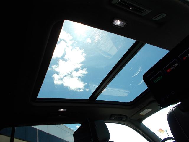 2024 GMC Yukon XL Vehicle Photo in LOWELL, MA 01852-4336