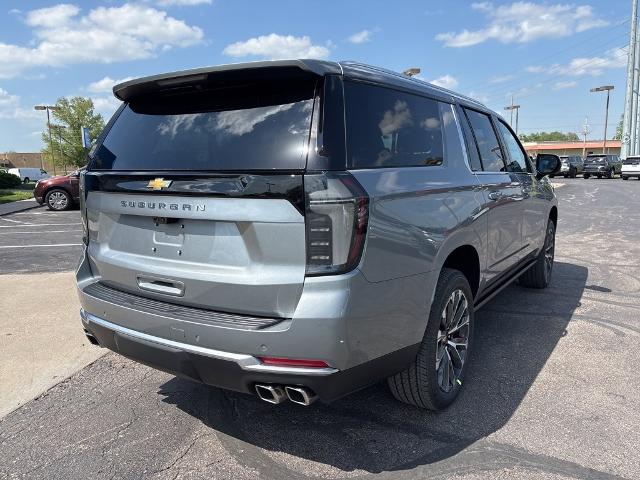 2025 Chevrolet Suburban Vehicle Photo in MANHATTAN, KS 66502-5036