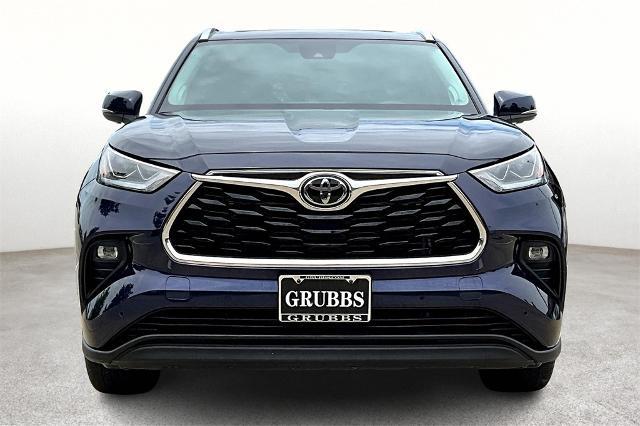2022 Toyota Highlander Vehicle Photo in Houston, TX 77007