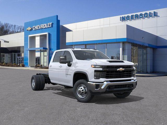 2025 Chevrolet Silverado 3500 HD Chassis Cab Vehicle Photo in DANBURY, CT 06810-5034