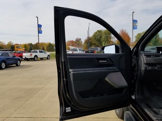 2025 GMC Sierra EV Vehicle Photo in ELYRIA, OH 44035-6349