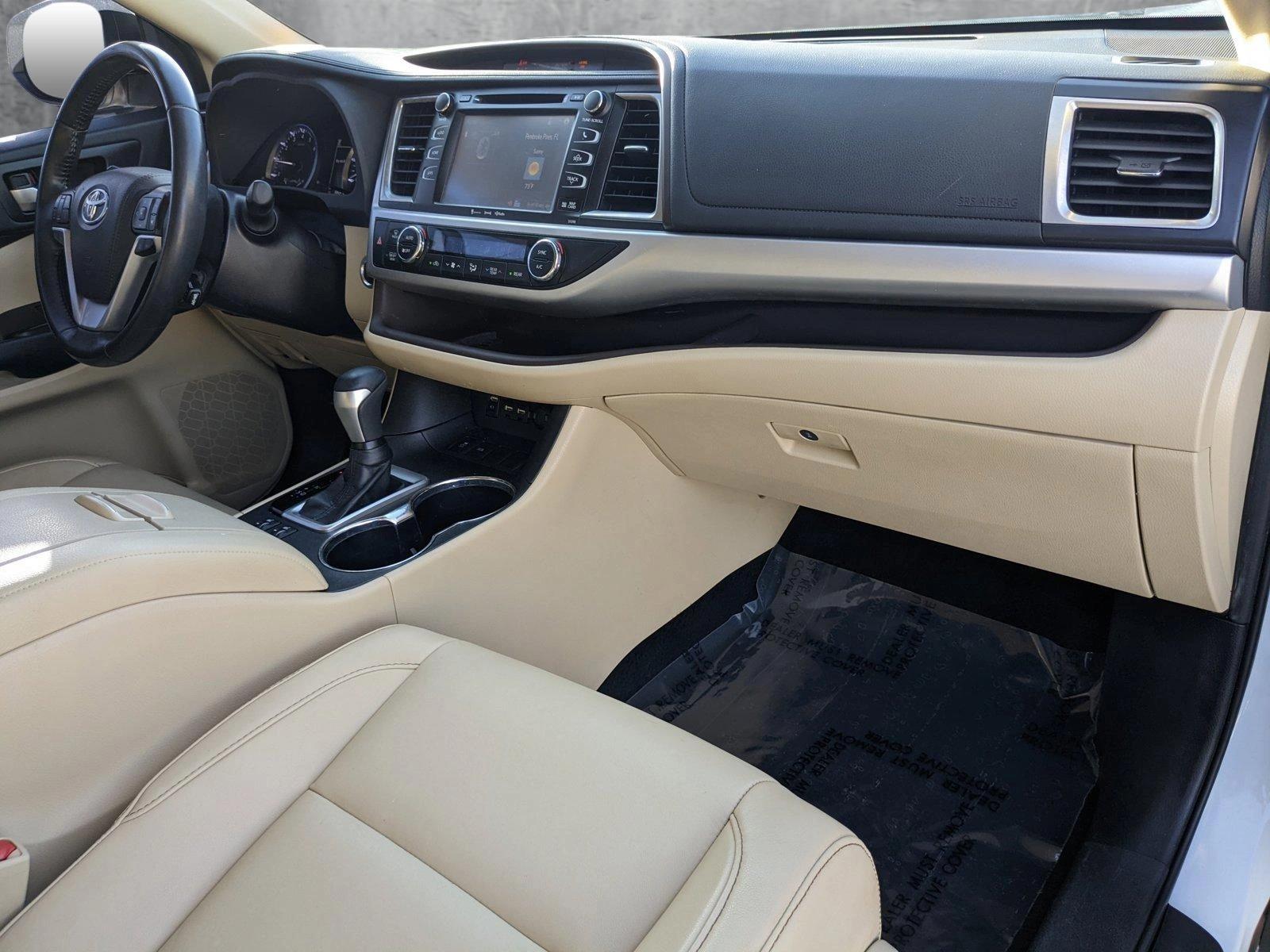 2019 Toyota Highlander Vehicle Photo in Hollywood, FL 33021