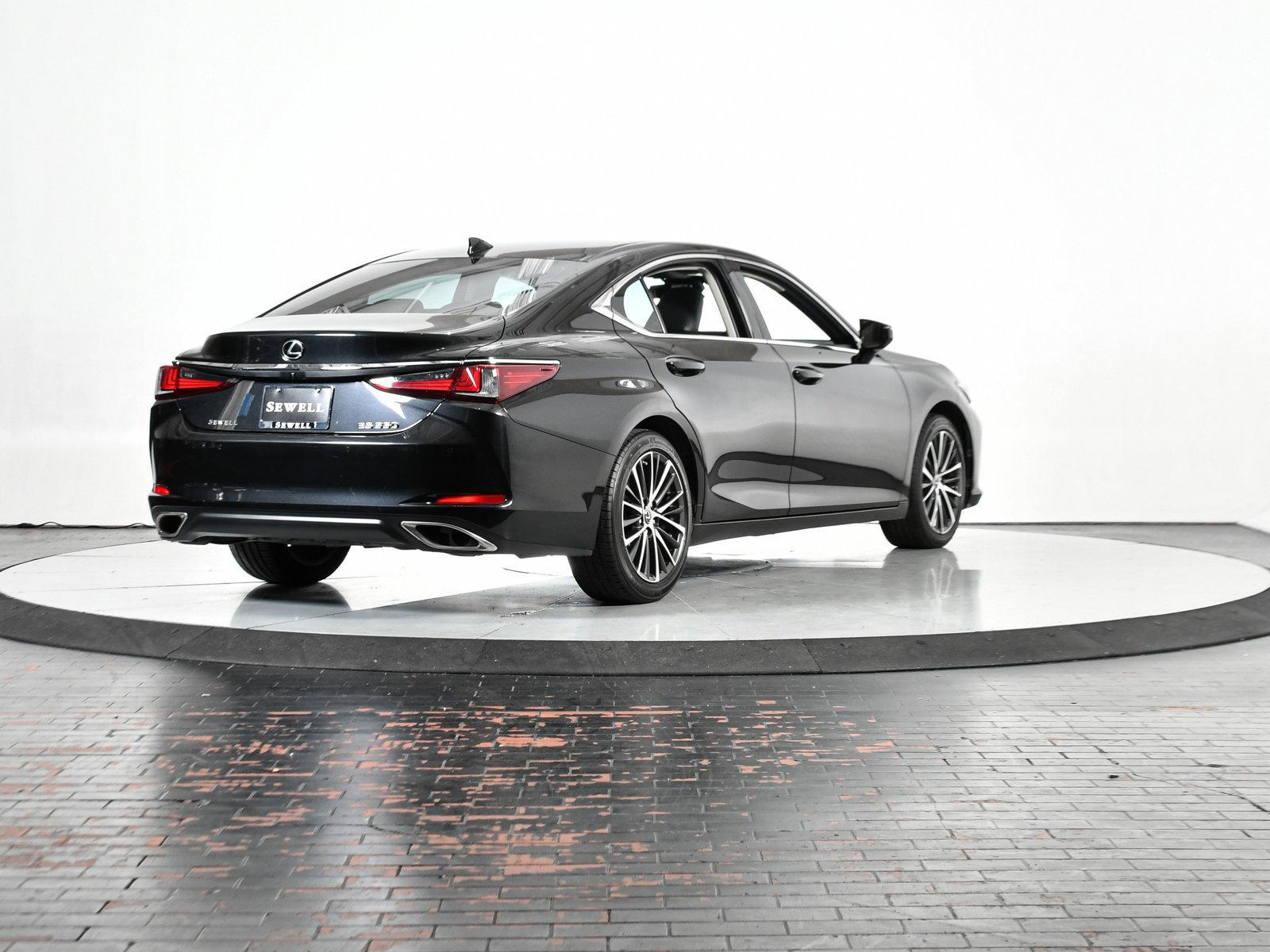 2022 Lexus ES 350 Vehicle Photo in DALLAS, TX 75235