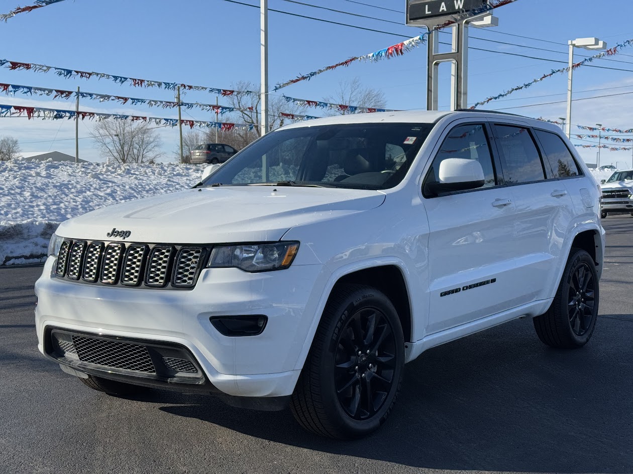 2022 Jeep Grand Cherokee WK Vehicle Photo in BOONVILLE, IN 47601-9633