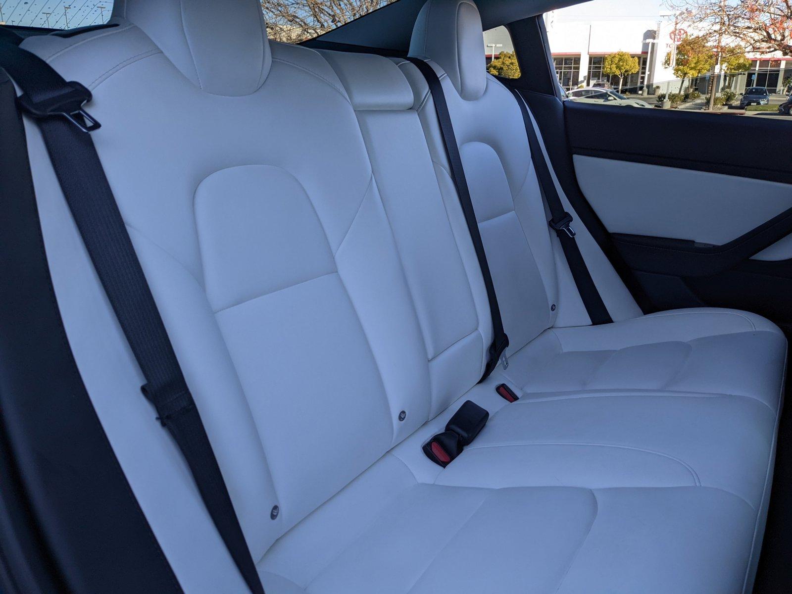 2018 Tesla Model 3 Vehicle Photo in VALENCIA, CA 91355-1705