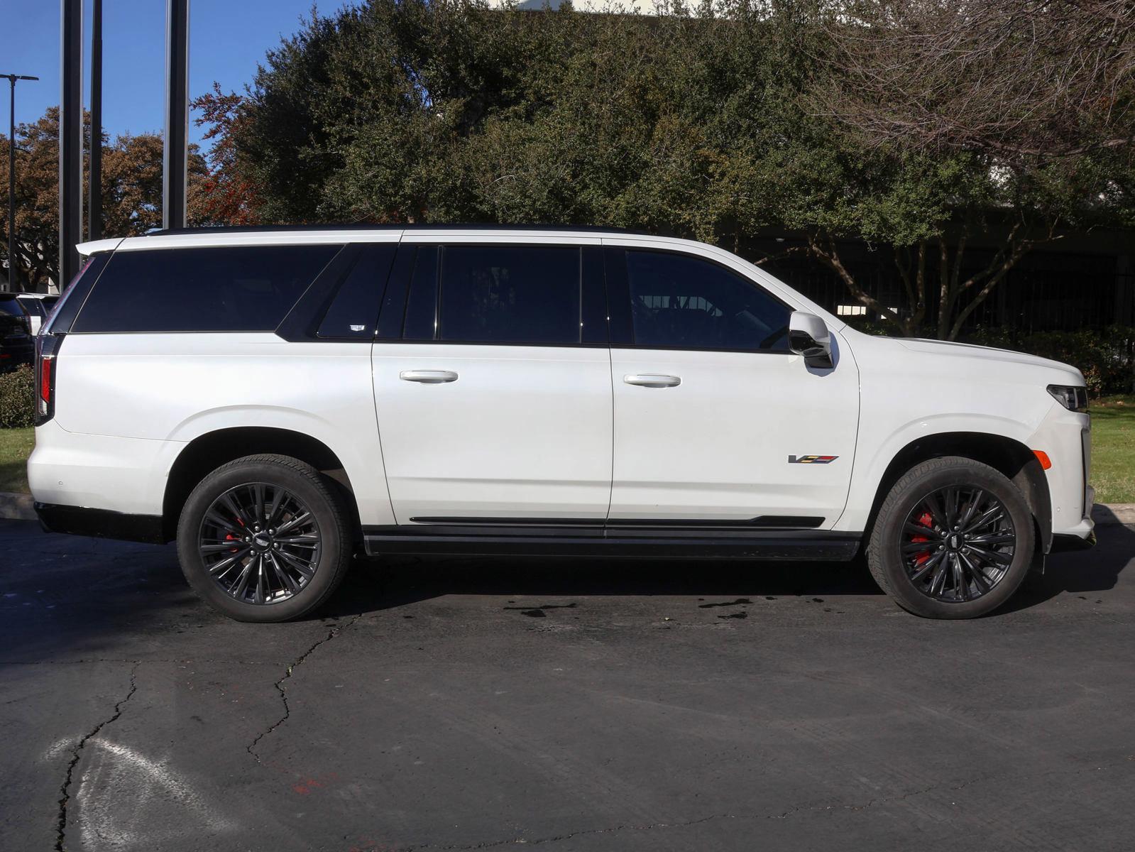 2024 Cadillac Escalade ESV Vehicle Photo in DALLAS, TX 75209-3095