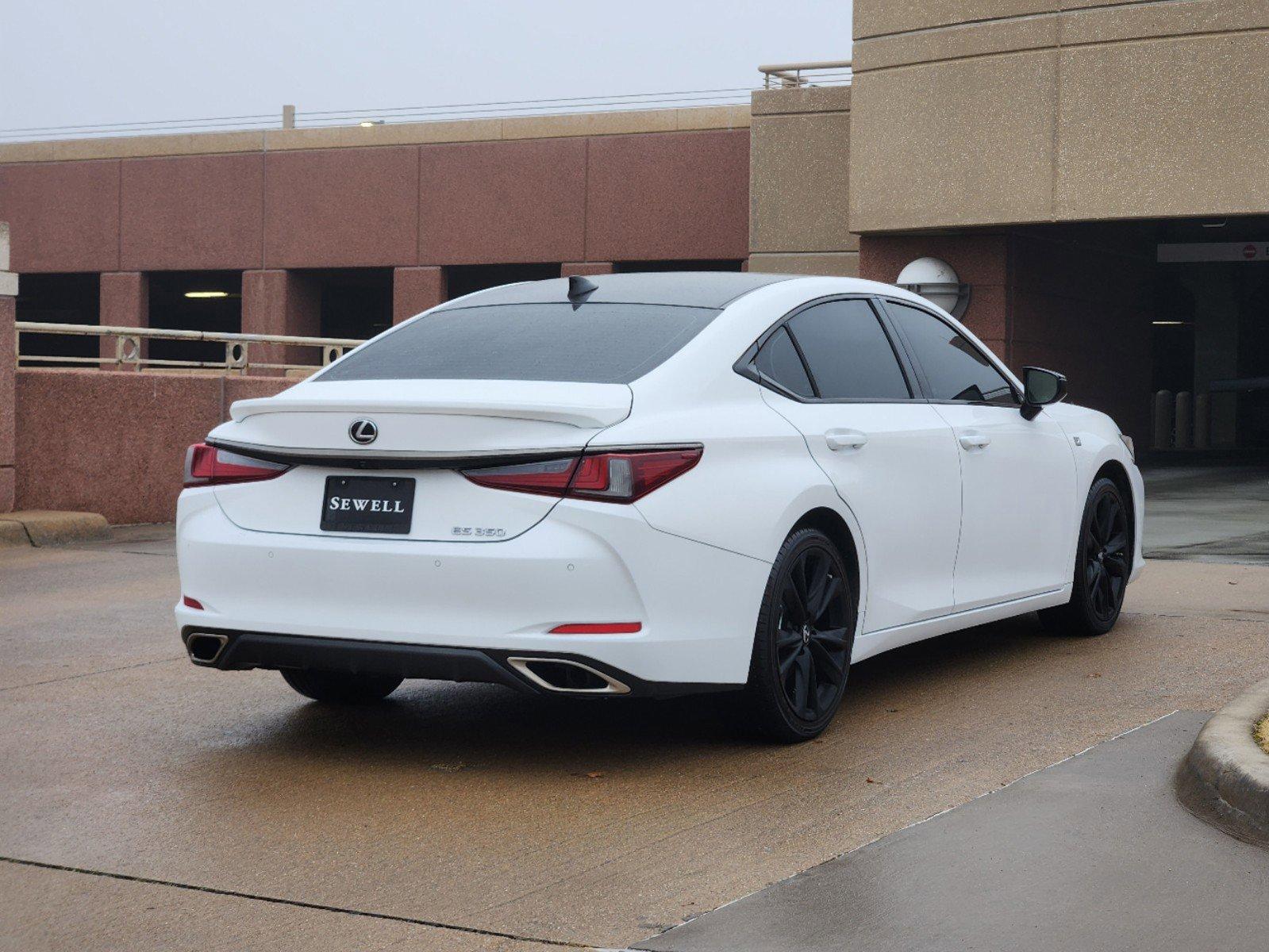 2022 Lexus ES 350 Vehicle Photo in PLANO, TX 75024