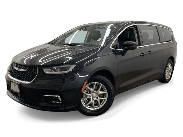 2023 Chrysler Pacifica Vehicle Photo in PORTLAND, OR 97225-3518