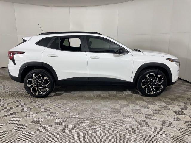 2025 Chevrolet Trax Vehicle Photo in PHOENIX, AZ 85014-3381