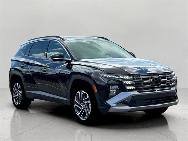 2025 Hyundai TUCSON Hybrid Vehicle Photo in Green Bay, WI 54304