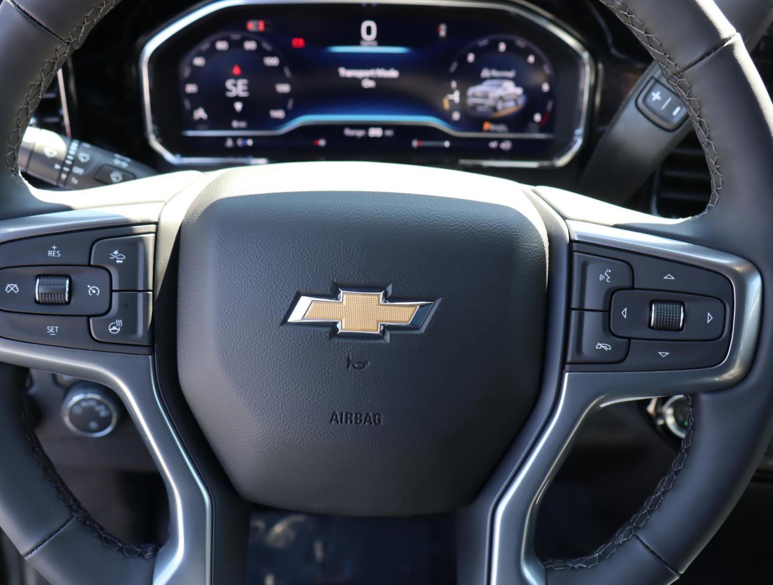 2025 Chevrolet Silverado 1500 Vehicle Photo in LOS ANGELES, CA 90007-3794