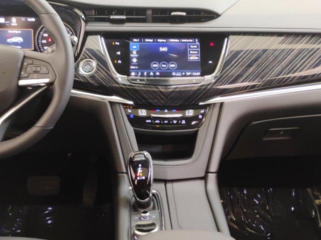 2025 Cadillac XT6 Vehicle Photo in PINEVILLE, NC 28134-8495