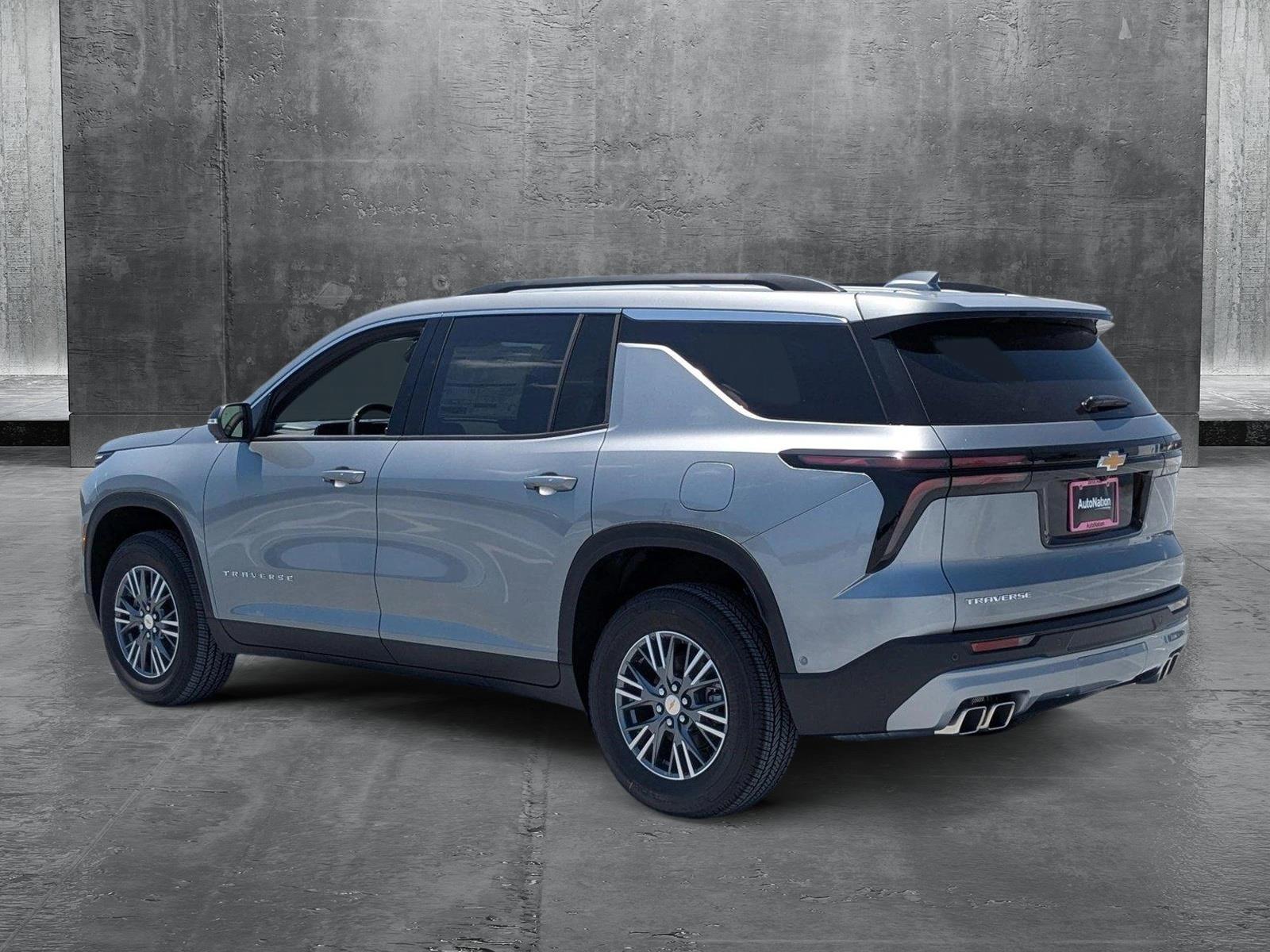 2025 Chevrolet Traverse Vehicle Photo in PEMBROKE PINES, FL 33024-6534