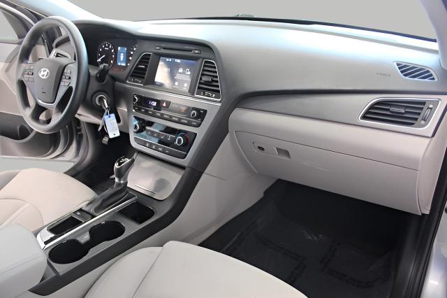 2017 Hyundai SONATA Vehicle Photo in Green Bay, WI 54304