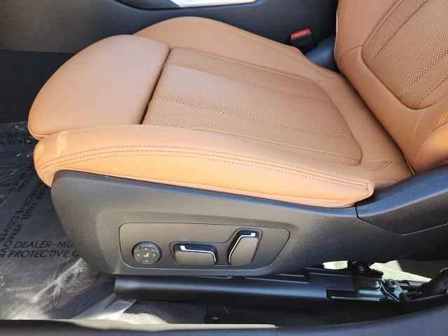 2025 BMW 330i Vehicle Photo in PLANO, TX 75024
