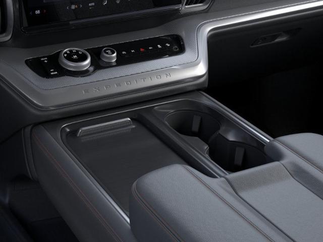 2025 Ford Expedition Vehicle Photo in Winslow, AZ 86047-2439