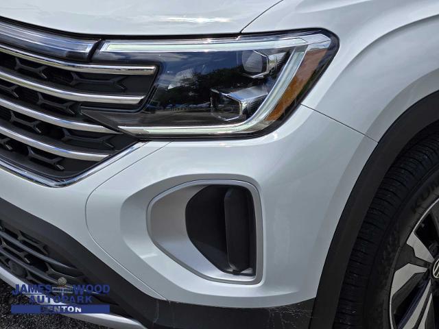 2025 Volkswagen Atlas Vehicle Photo in DENTON, TX 76210-9321