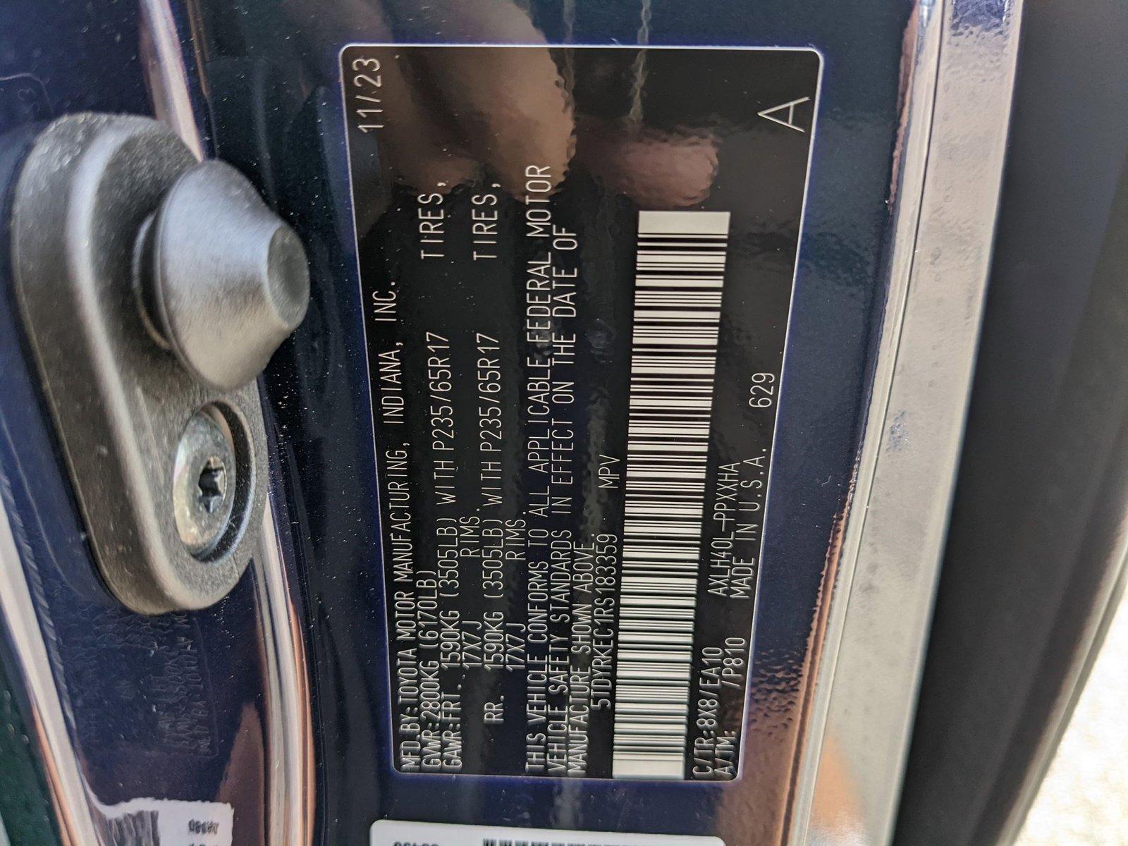 2024 Toyota Sienna Vehicle Photo in ORLANDO, FL 32808-7998