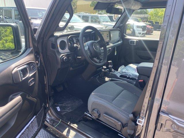 2025 Jeep Gladiator Vehicle Photo in Doylsetown, PA 18901