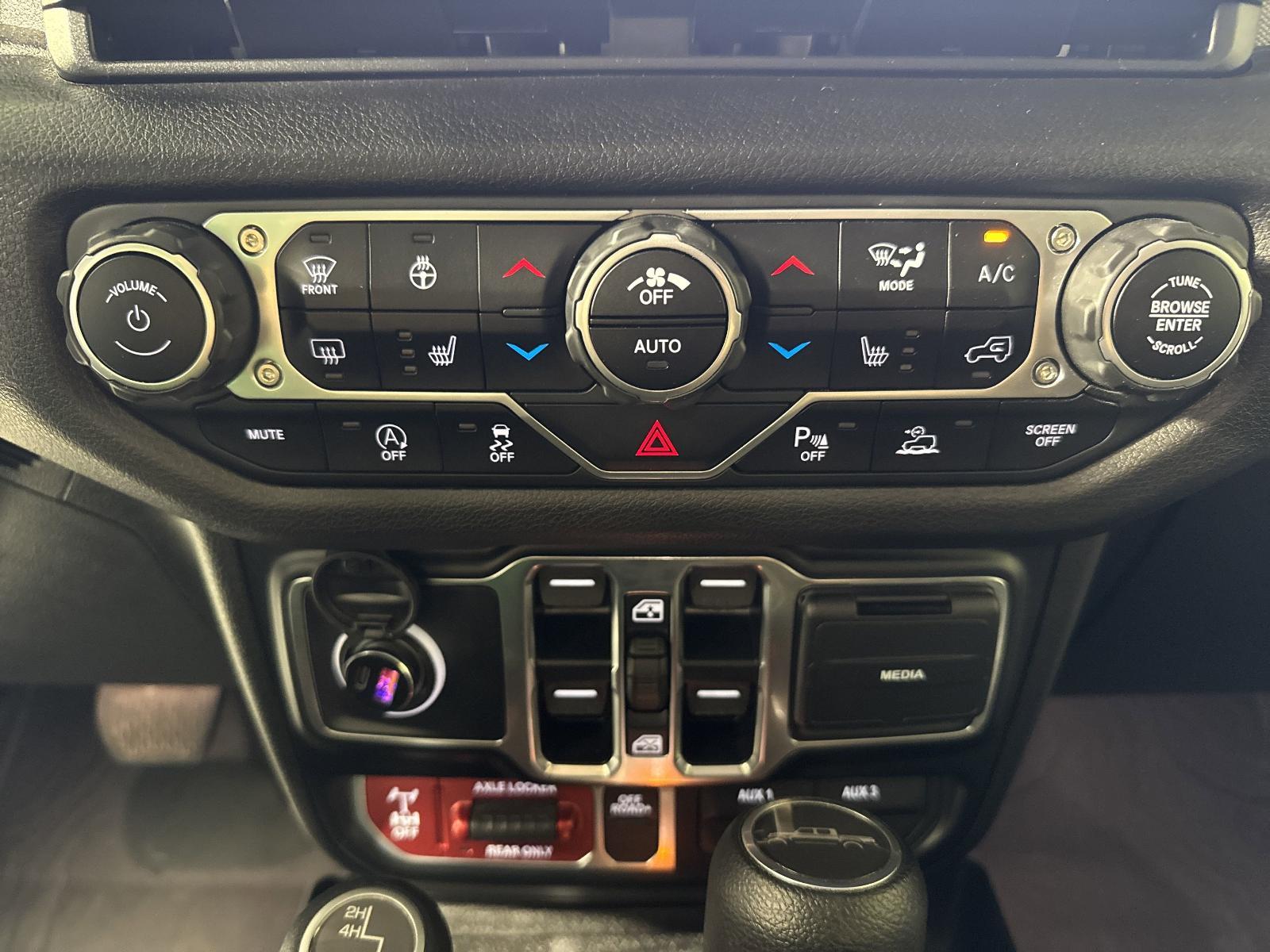 2024 Jeep Gladiator Vehicle Photo in GEORGETOWN, TX 78626-7508