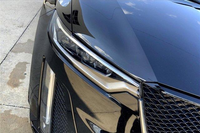 2024 Cadillac XT6 Vehicle Photo in TOPEKA, KS 66609-0000